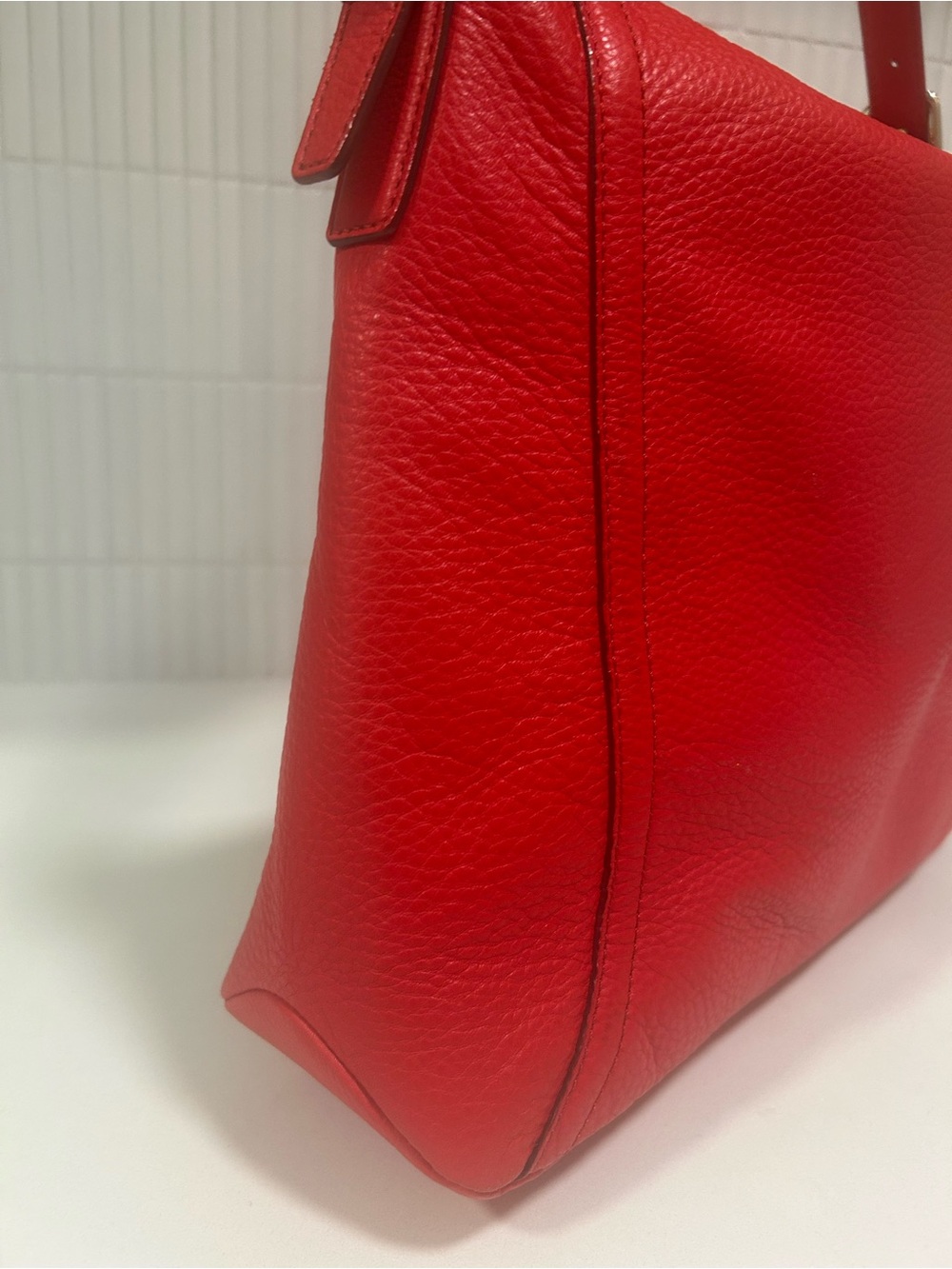 Kate Spade | Cheltenham Large Lucia Shoulder Bag | Persimmon Red - Picture 4 of 15
